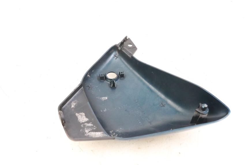 photo de TAPA BAJO ASIENTO IZQUIERDA SUZUKI GZ MARAUDER 125 (1998 - 2004)