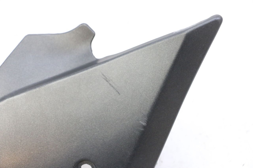 photo de TAPA BAJO ASIENTO IZQUIERDA SUZUKI SV S 650 (2003 - 2009)