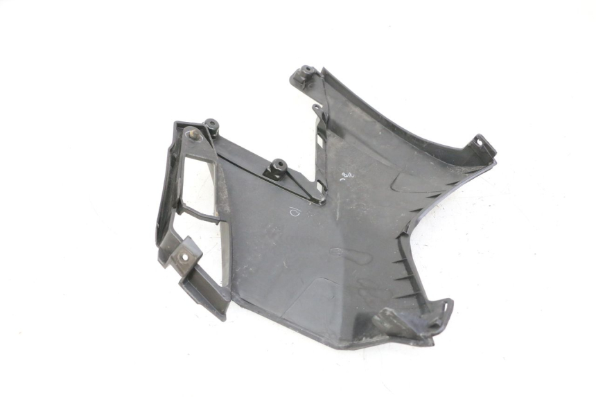 photo de TAPA DEBAJO DEL ASIENTO IZQUIERDO APRILIA SXR 50 (2021 - 2023)