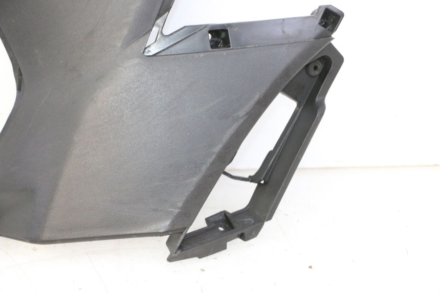 photo de TAPA DEBAJO DEL ASIENTO IZQUIERDO APRILIA SXR 50 (2021 - 2023)