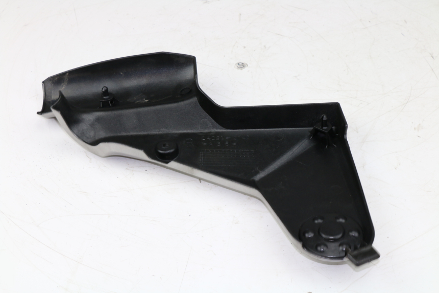 photo de TAPA BAJO ASIENTO IZQUIERDA KAWASAKI VERSYS ABS 650 (2006 - 2010)
