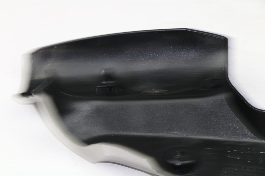 photo de TAPA BAJO ASIENTO IZQUIERDA KAWASAKI VERSYS ABS 650 (2006 - 2010)