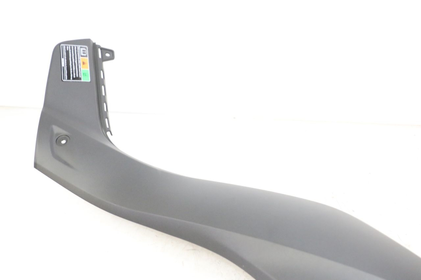 photo de TAPA BAJO ASIENTO IZQUIERDA YAMAHA XMAX X-MAX 125 (2021 - 2025)