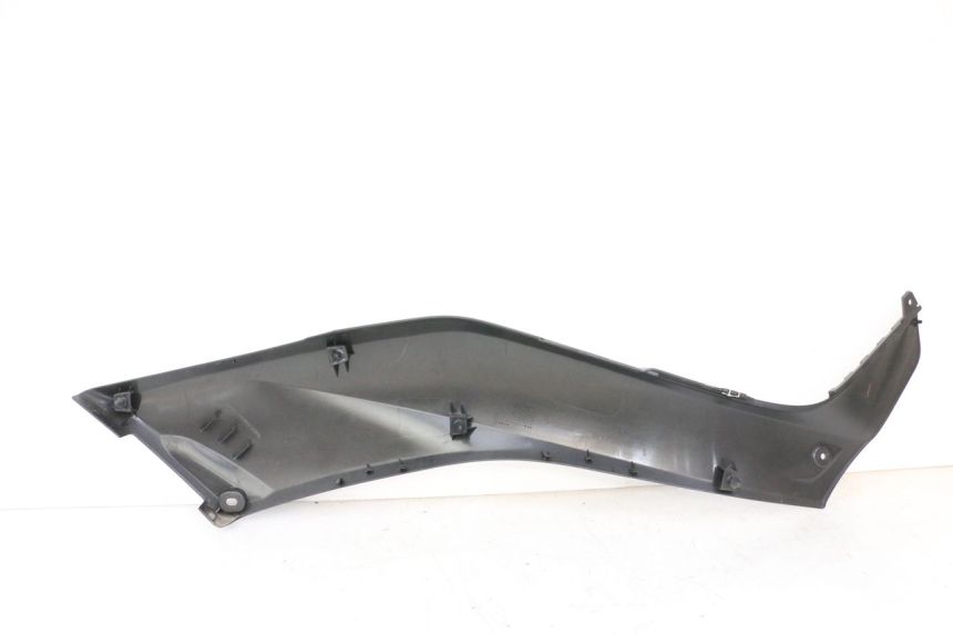 photo de TAPA BAJO ASIENTO IZQUIERDA YAMAHA XMAX X-MAX 125 (2021 - 2025)