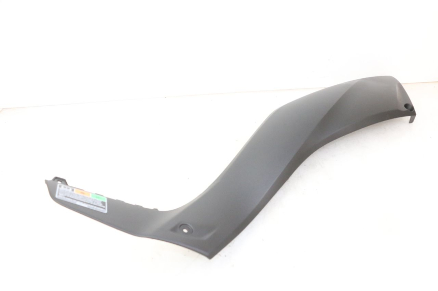 photo de TAPA BAJO ASIENTO IZQUIERDA YAMAHA XMAX X-MAX 125 (2021 - 2025)