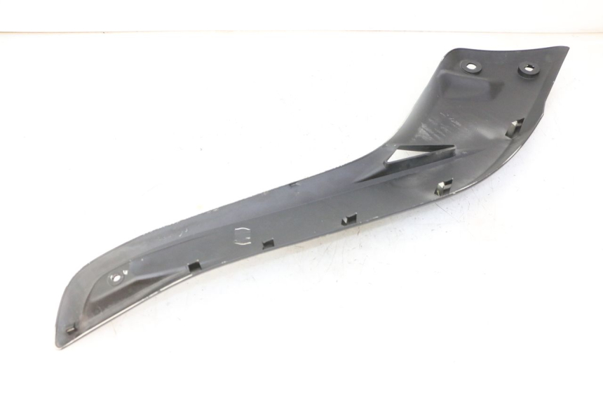 photo de TAPA DEBAJO DEL ASIENTO IZQUIERDO YAMAHA X-MAX XMAX 125 (2010 - 2014)