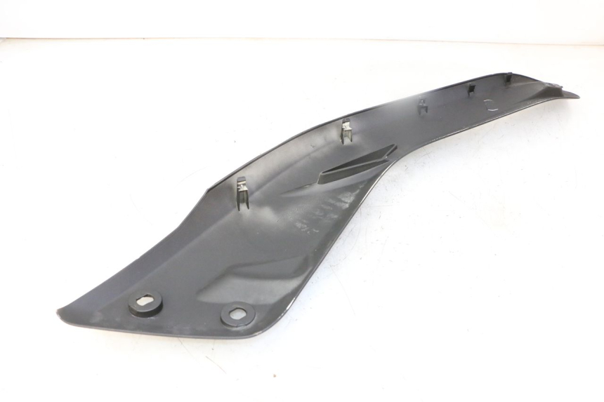 photo de TAPA DEBAJO DEL ASIENTO IZQUIERDO YAMAHA X-MAX XMAX 125 (2010 - 2014)