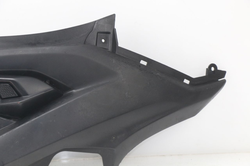 photo de TAPA BAJO ASIENTO IZQUIERDA YAMAHA AEROX NAKED 2T 50 (2013 - 2017)