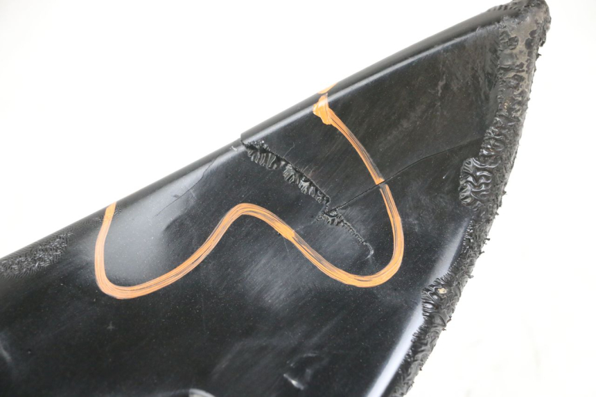 photo de TAPA DEBAJO DEL ASIENTO IZQUIERDO YAMAHA FJ 3CX 1200 (1986 - 1996)
