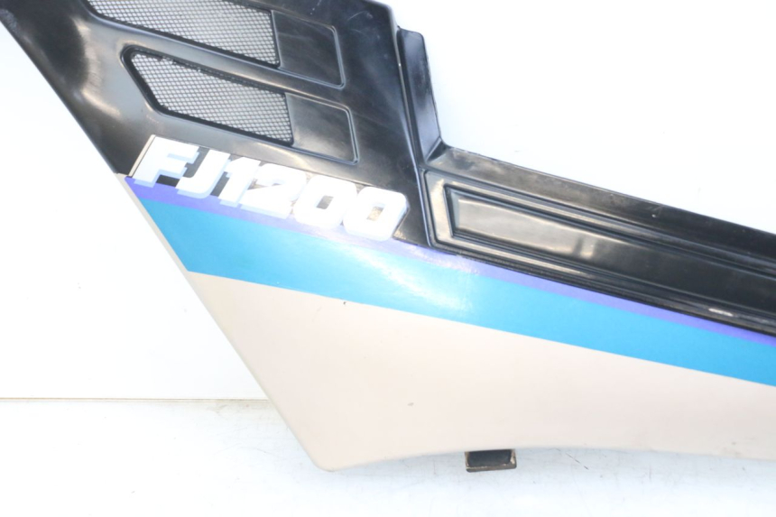 photo de TAPA DEBAJO DEL ASIENTO IZQUIERDO YAMAHA FJ 3CX 1200 (1986 - 1996)