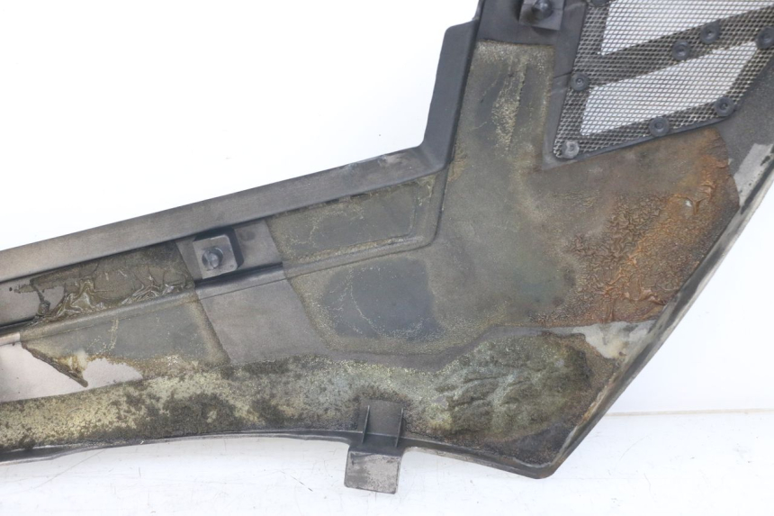 photo de TAPA DEBAJO DEL ASIENTO IZQUIERDO YAMAHA FJ 3CX 1200 (1986 - 1996)