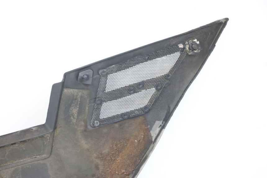 photo de TAPA DEBAJO DEL ASIENTO IZQUIERDO YAMAHA FJ 3CX 1200 (1986 - 1996)