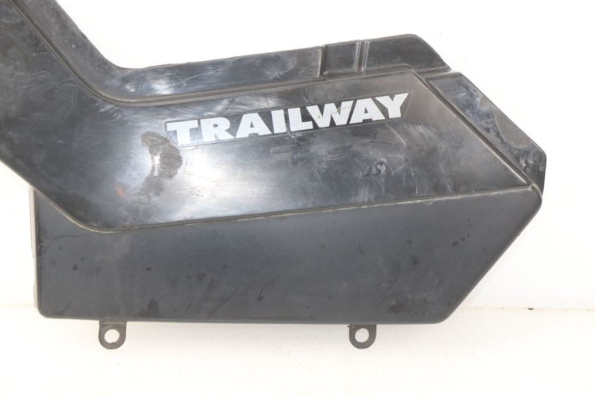 photo de TAPA BAJO ASIENTO IZQUIERDA YAMAHA TW 125 (1998 - 2002)