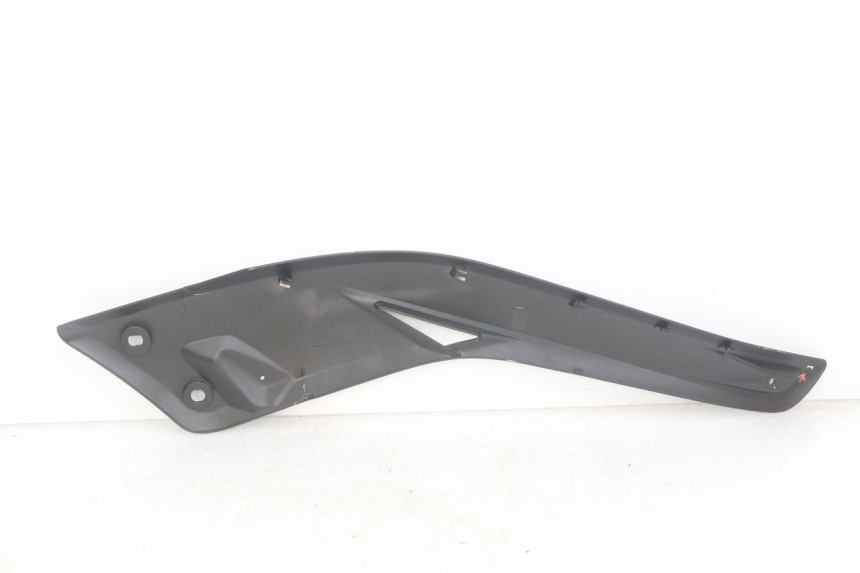 photo de TAPA DEBAJO DEL ASIENTO IZQUIERDO YAMAHA X-MAX XMAX 125 (2010 - 2014)