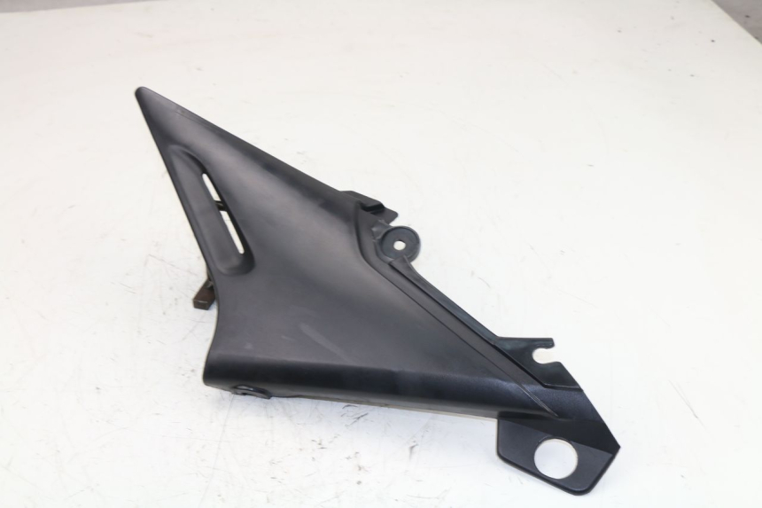 photo de TAPA BAJO ASIENTO IZQUIERDA YAMAHA XJS DIVERSION 600 (1997 - 1999)