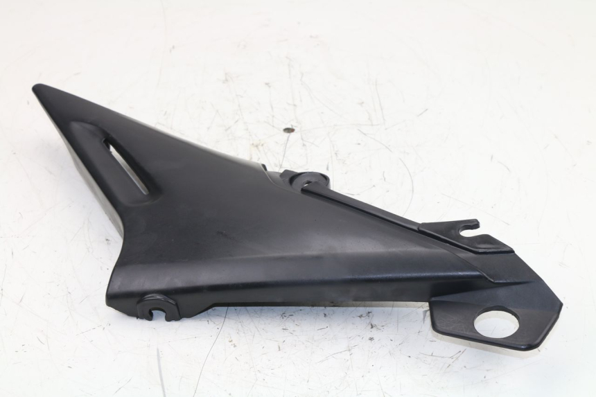 photo de TAPA BAJO ASIENTO IZQUIERDA YAMAHA XJS DIVERSION 600 (1997 - 1999)