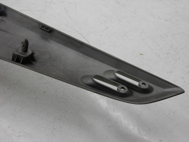 photo de TAPA BAJO ASIENTO IZQUIERDA YAMAHA XP T-MAX TMAX 500 (2004 - 2007)