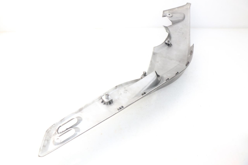 photo de TAPA DEBAJO DEL ASIENTO IZQUIERDO YAMAHA XP T-MAX TMAX ABS 500 (2004 - 2007)
