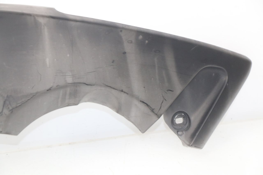 photo de TAPA DEBAJO DEL ASIENTO IZQUIERDO YAMAHA XP T-MAX TMAX ABS 500 (2004 - 2007)