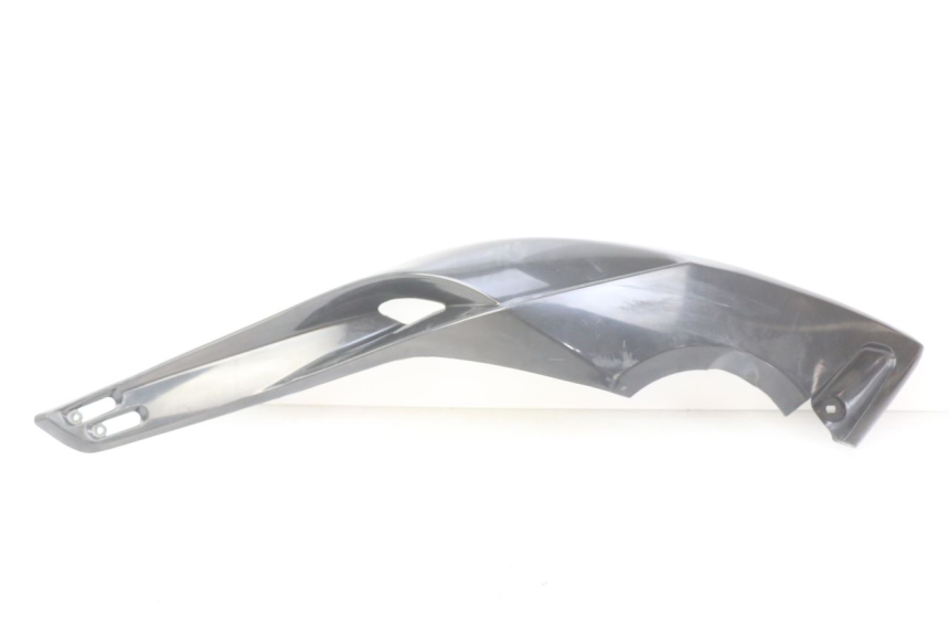 photo de TAPA DEBAJO DEL ASIENTO IZQUIERDO YAMAHA XP T-MAX TMAX ABS 500 (2004 - 2007)
