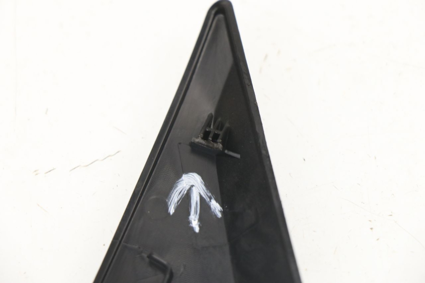 photo de TAPA BAJO ASIENTO IZQUIERDA YAMAHA YZF R1M R1 M 1000 (2015 - 2020)