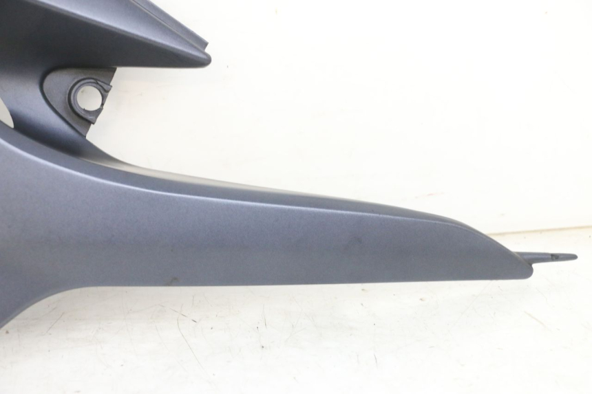 photo de TAPA BAJO ASIENTO IZQUIERDA KAWASAKI ZR 7 750 (1999 - 2001) - Recambio usado revisado