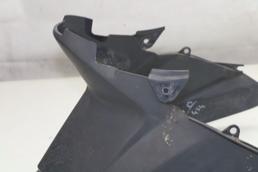 photo de TAPA BAJO ASIENTO HONDA SCV LEAD 100 (2003 - 2007)