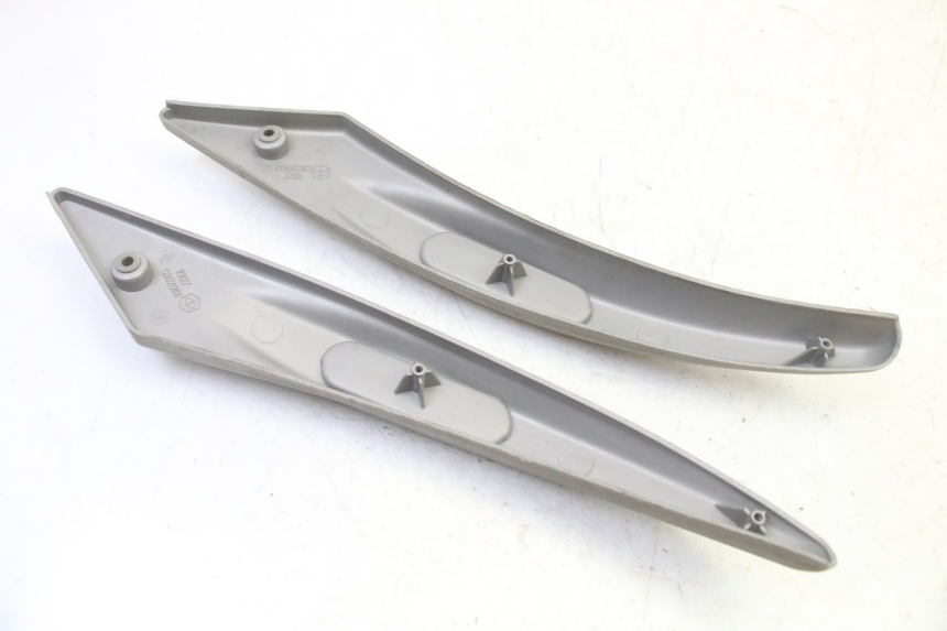 photo de TAPA DEBAJO DEL ASIENTO PIAGGIO LIBERTY 4T 50 (2009 - 2015)
