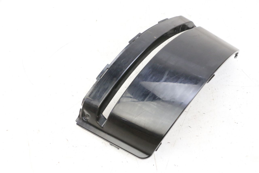 photo de TAPA BAJO EL ASIENTO KYMCO LIKE 125 (2009 - 2016) - Primer plano técnico