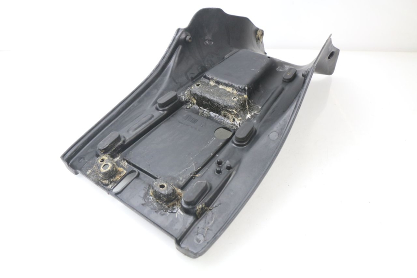 photo de TAPA BAJO ASIENTO CAGIVA NAVIGATOR 1000 (2000 - 2005)
