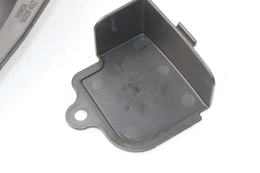 photo de TAPA BAJO ASIENTO HONDA NSS EX FORZA 250 (2005 - 2013)
