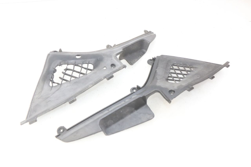 photo de TAPA BAJO EL ASIENTO KYMCO PEOPLE 250 (2004 - 2008)