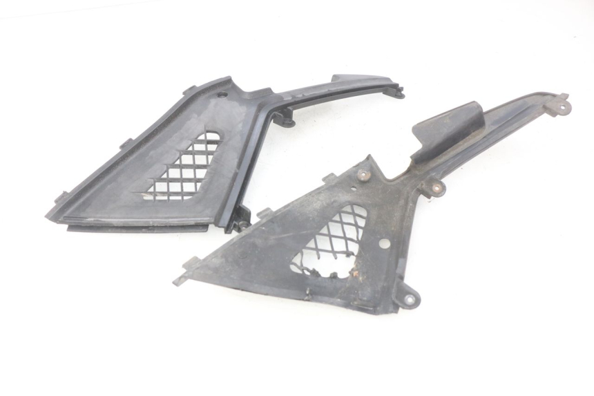 photo de TAPA BAJO EL ASIENTO KYMCO PEOPLE 250 (2004 - 2008)