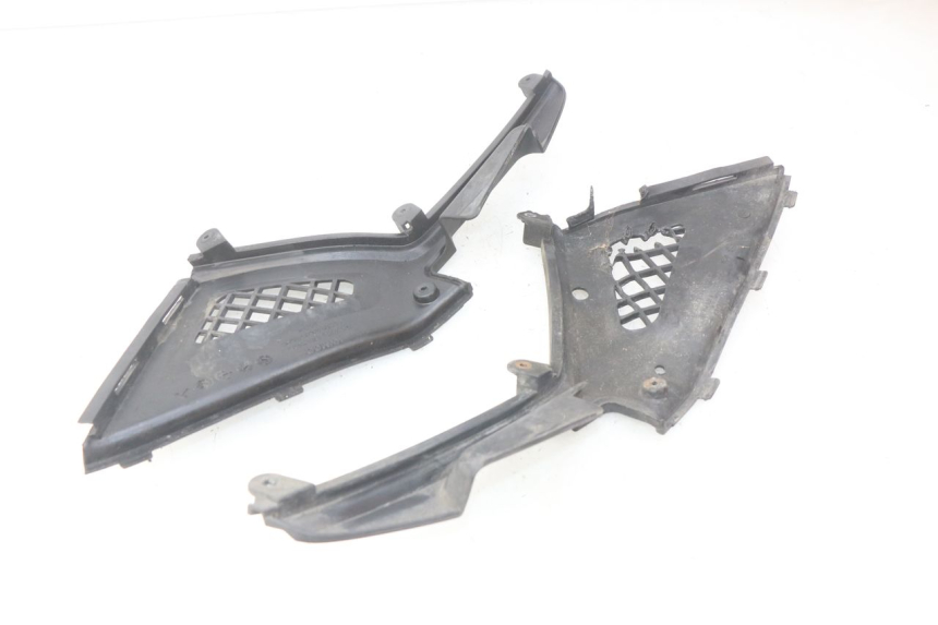 photo de TAPA BAJO EL ASIENTO KYMCO PEOPLE 250 (2004 - 2008)