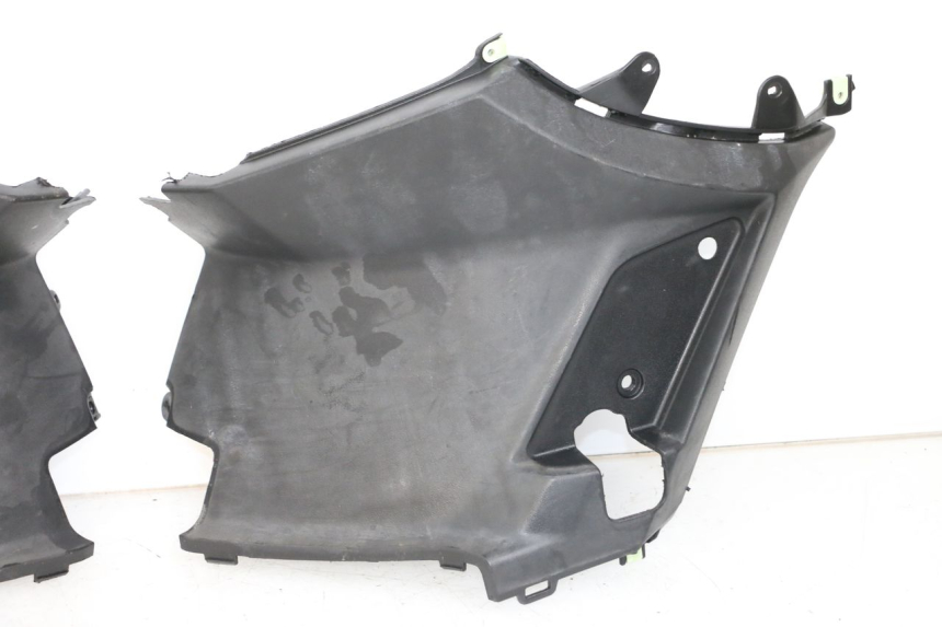 photo de TAPA DEBAJO DEL ASIENTO PEUGEOT KISBEE 4T 50 (2018 - 2022)