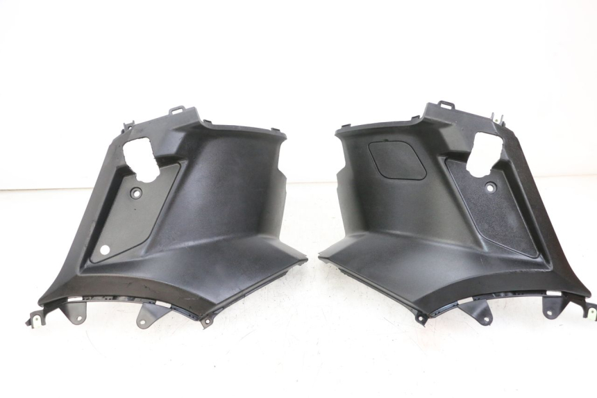 photo de TAPA BAJO ASIENTO PEUGEOT STREETZONE 4T 50 (2018 - 2023)