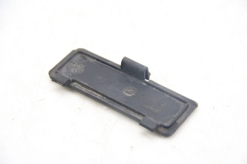 photo de TAPA DEBAJO DEL ASIENTO PIAGGIO MP3 125 (2006 - 2014)