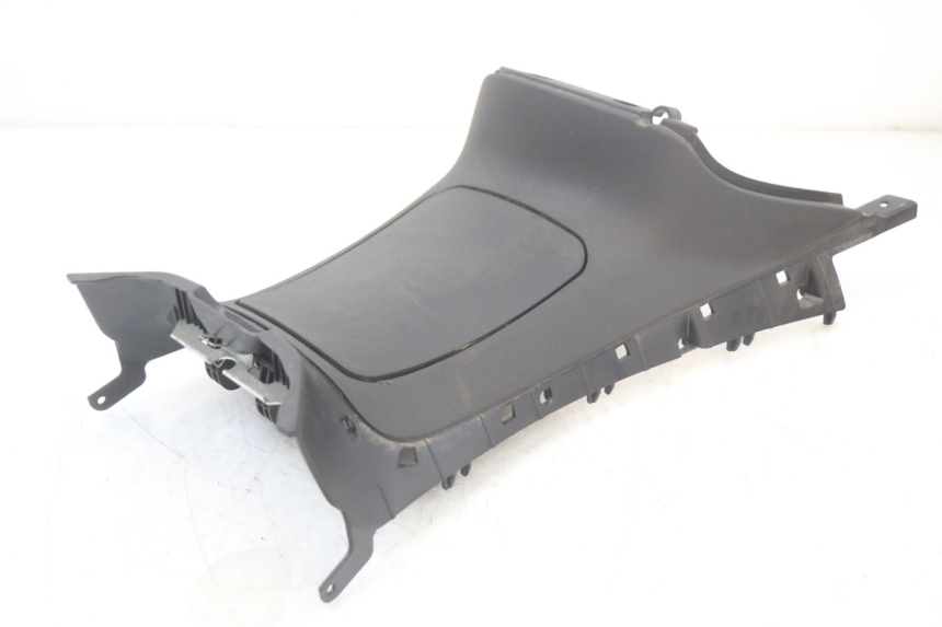 photo de TAPA BAJO ASIENTO PIAGGIO MP3 HPE 350 (2018 - 2020)