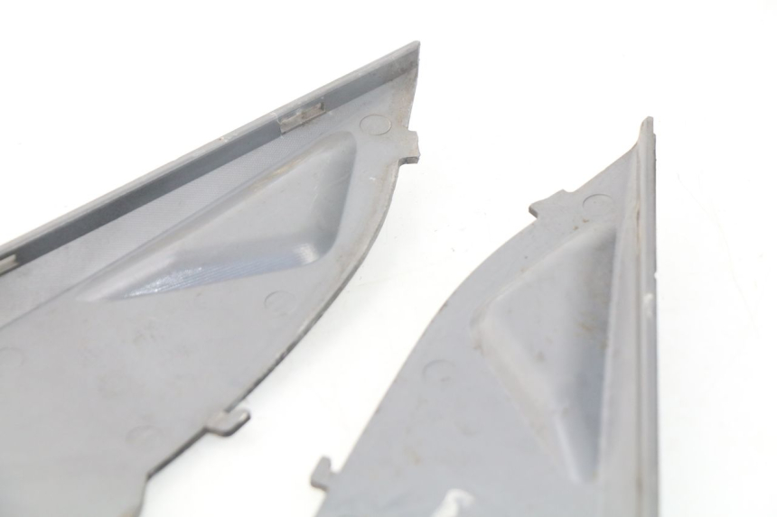 photo de TAPA DEBAJO DEL ASIENTO DAELIM S3 125 (2010 - 2017)