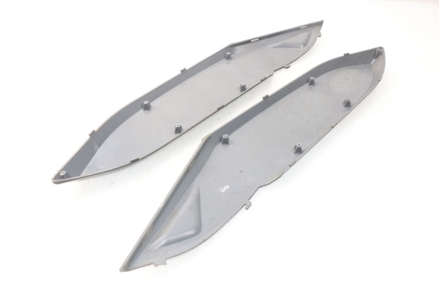 photo de TAPA DEBAJO DEL ASIENTO DAELIM S3 125 (2010 - 2017)