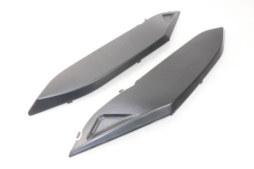 photo de TAPA DEBAJO DEL ASIENTO DAELIM S3 125 (2010 - 2017)