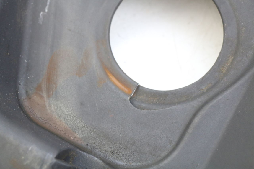 photo de TAPA BAJO EL ASIENTO SUZUKI SIXTEEN 125 (2008 - 2010)