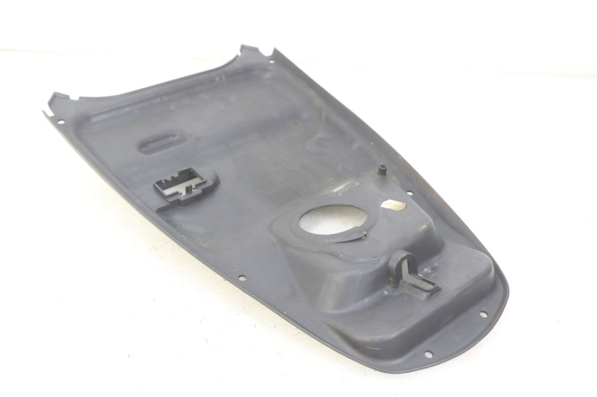photo de TAPA BAJO EL ASIENTO SUZUKI SIXTEEN 125 (2008 - 2010)