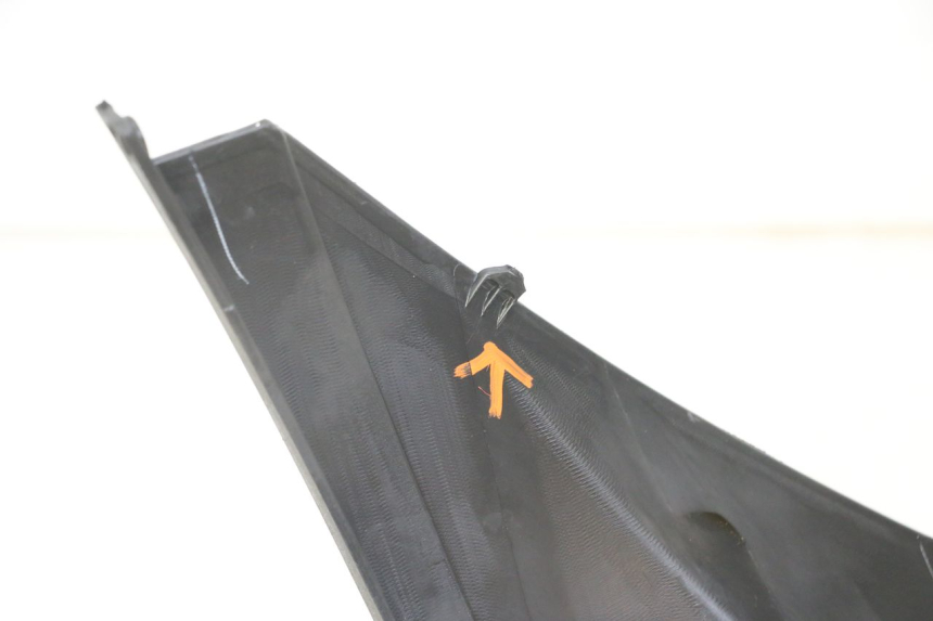 photo de TAPA BAJO ASIENTO APRILIA SR 2T 50 (2018 - 2022)