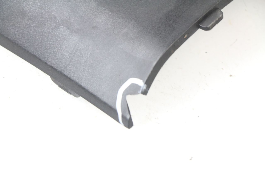photo de TAPA BAJO EL ASIENTO SUZUKI AN BURGMAN 400 (2006 - 2010)