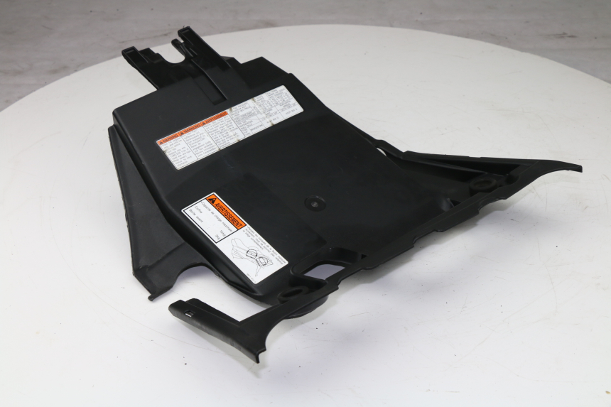 photo de TAPA BAJO ASIENTO SUZUKI AN BURGMAN 400 (1999 - 2005)