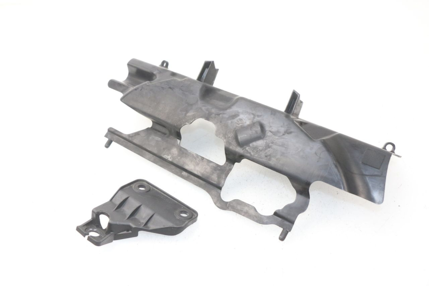 photo de TAPA BAJO ASIENTO SUZUKI GSX-R GSXR 750 (2011 - 2016)
