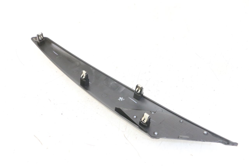 photo de TAPA DEBAJO DEL ASIENTO APRILIA SXR 50 (2021 - 2023)