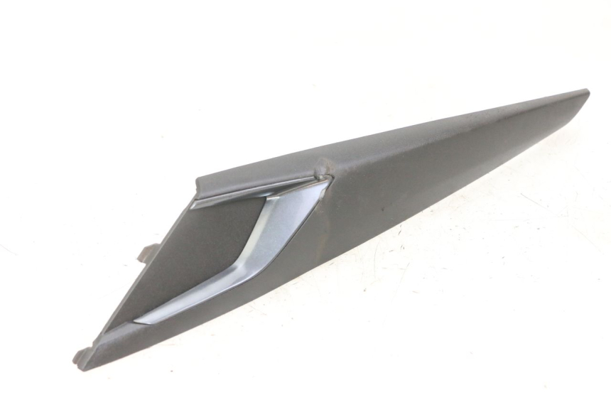 photo de TAPA DEBAJO DEL ASIENTO APRILIA SXR 50 (2021 - 2023)