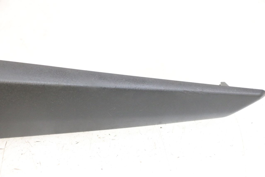 photo de TAPA DEBAJO DEL ASIENTO APRILIA SXR 50 (2021 - 2023)
